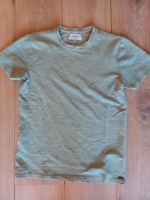 Shirt van Required. Maat S, Kleding | Heren, T-shirts, Zo goed als nieuw, Maat 46 (S) of kleiner, Groen, Ophalen of Verzenden