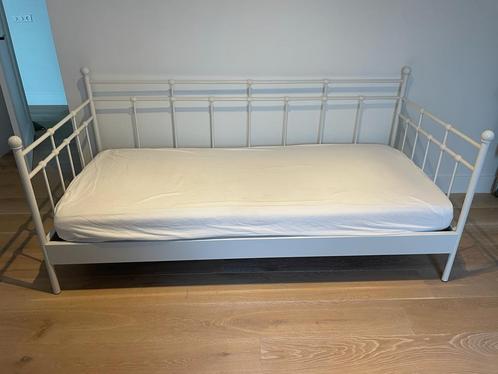 Wit metalen Ikea Tromsnes bed 200x90 cm incl lattenbodem, Huis en Inrichting, Slaapkamer | Bedden, Zo goed als nieuw, Eenpersoons