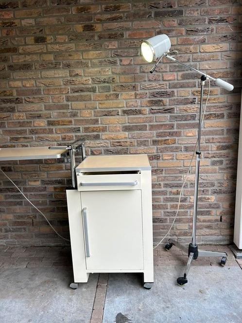 Vintage industriële ziekenhuis kast dokters kast, Huis en Inrichting, Kasten | Overige, Gebruikt, Ophalen