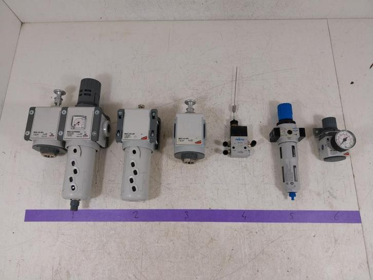 Diverse pneumatiek componenten ventielen luchtbehandeling, Doe-het-zelf en Verbouw, Gereedschap | Machine-onderdelen en Toebehoren