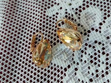 OTAZU Swarovski oorbellen / Golden Drop Hangers Luxe Nieuwe beschikbaar voor biedingen