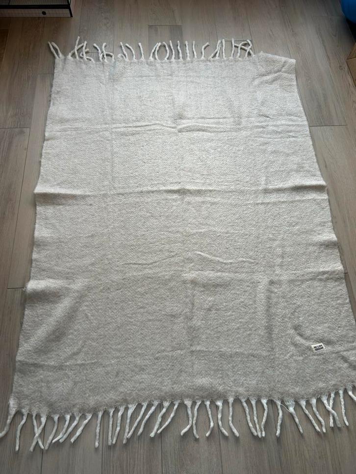 Plaid 170x130 - return to sender, Huis en Inrichting, Woonaccessoires | Plaids en Woondekens, Nieuw, Ophalen of Verzenden