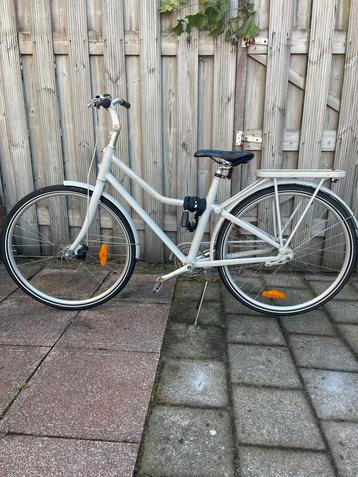 Witte Damesfiets - Lage Instap 28 inch beschikbaar voor biedingen