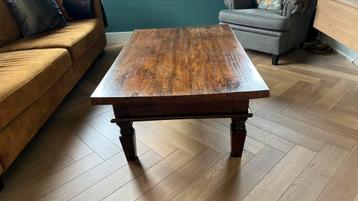 Houten rechthoekige salon  tafel beschikbaar voor biedingen