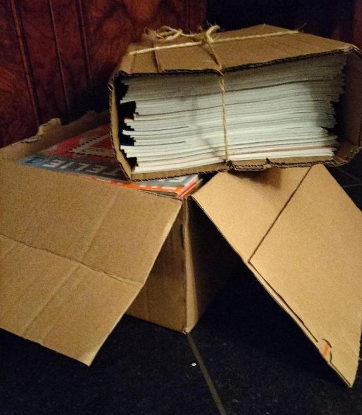 Een paar jaargangen filatelie ruilen voor chocolade, Boeken, Tijdschriften en Kranten, Zo goed als nieuw, Overige typen, Ophalen