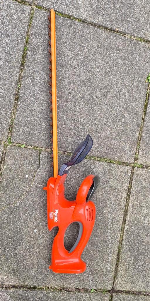 FLYMO Heggeschaar - Zonder Accu, Tuin en Terras, Heggenscharen, Gebruikt, Accu, Ophalen of Verzenden