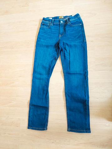 Jeanspakket jongen 158 beschikbaar voor biedingen