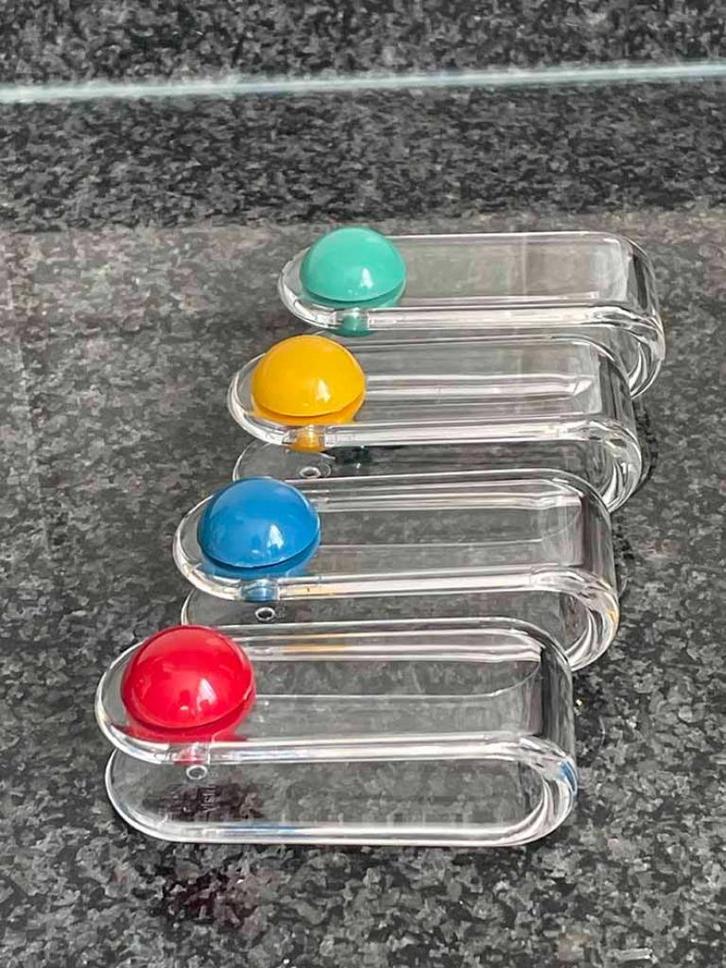 Guzzini Vintage Servethouders servetclips servetringen, Huis en Inrichting, Keuken | Keukenbenodigdheden, Zo goed als nieuw, Ophalen of Verzenden