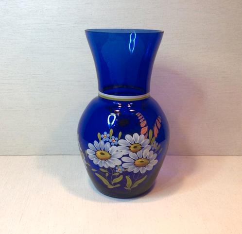 Blauwe Boheemse glazen vaas, handbeschilderd, Antiek en Kunst, Antiek | Vazen, Ophalen of Verzenden