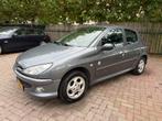 Peugeot 206 1.4 Génération Airco Cruise Control Bluetooth, Voorwielaandrijving, Metallic lak, Stof, Zwart