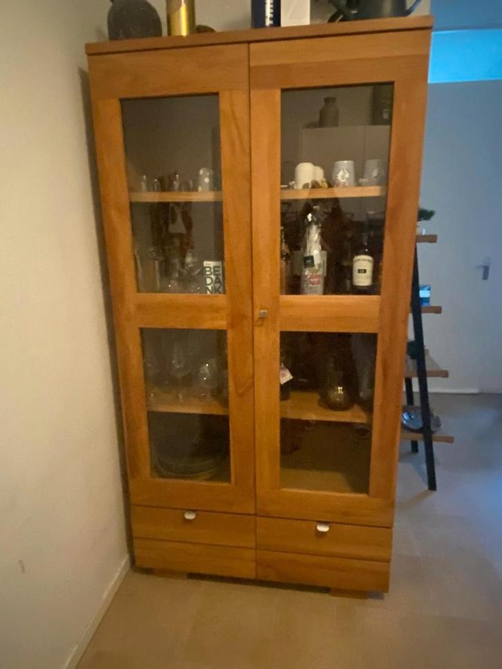 Mooie teakhouten vitrinekast met lade, Huis en Inrichting, Kasten | Vitrinekasten, Zo goed als nieuw, 150 tot 200 cm, 50 tot 100 cm
