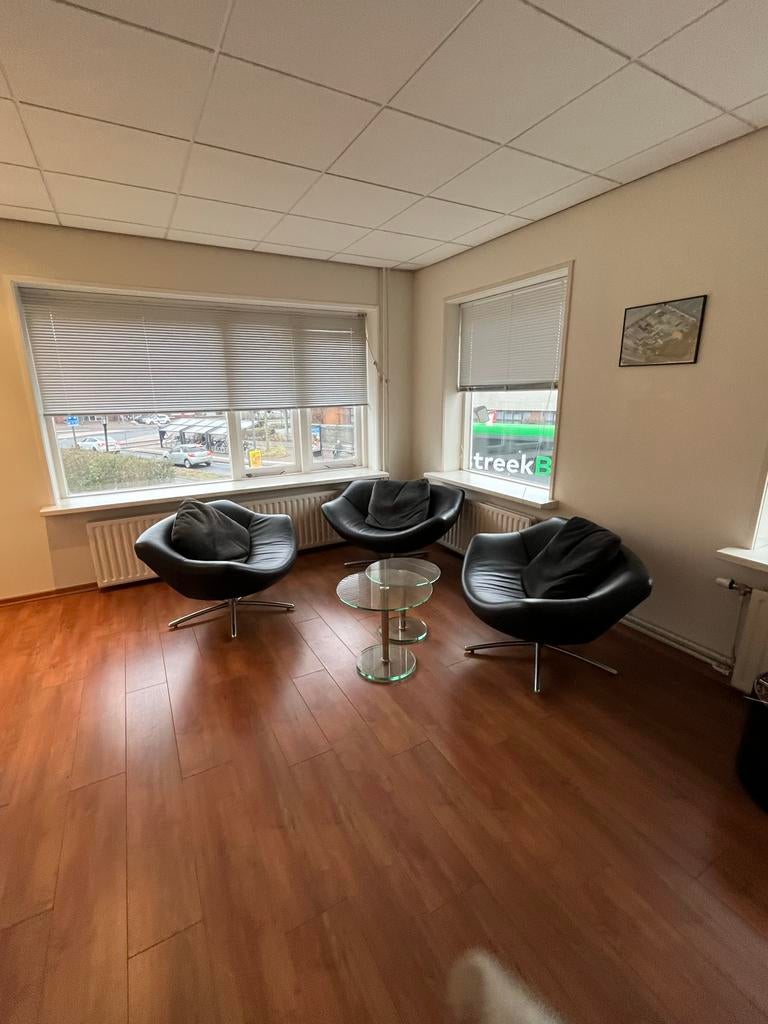 Fauteuils Gerard v.d. Berg Gigi + Tafel - Set, Huis en Inrichting, Fauteuils, Ophalen, Zo goed als nieuw, Leer, 75 tot 100 cm