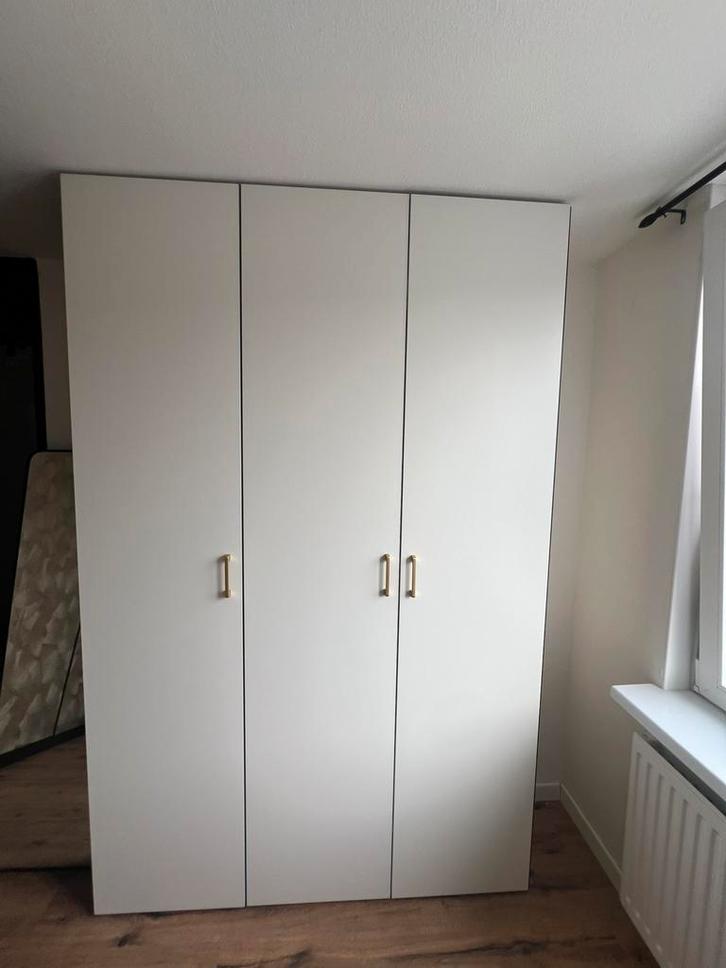Kleding kasten van de LEEN BAKKER, Huis en Inrichting, Kasten | Kledingkasten, Zo goed als nieuw, 200 cm of meer, 50 tot 75 cm