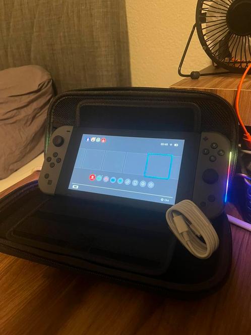Nintendo Switch (V1) (Grijs) met Case & 32GB SD, Spelcomputers en Games, Spelcomputers | Nintendo Switch, Gebruikt, Switch Original