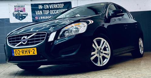 Volvo V60 2.0T Momentum/1STE EIG/TOP STAAT/, Auto's, Volvo, Bedrijf, Te koop, V60, ABS, Airbags, Airconditioning, Alarm, Bluetooth