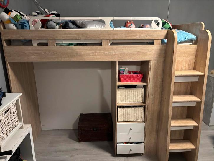 Mooie halfhoogslaper met opbergruimte, Kinderen en Baby's, Kinderkamer | Stapelbedden en Hoogslapers, Zo goed als nieuw, Halfhoogslaper