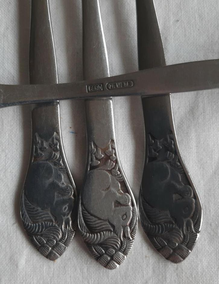 Gero Zilmeta nr.2 kinderbestek met eekhoorn, Antiek en Kunst, Antiek | Bestek, Ophalen of Verzenden