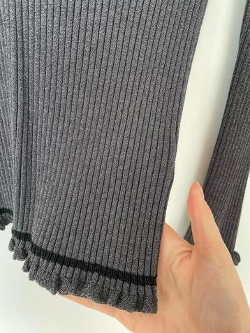 Nikkie Trui Maat 38 beschikbaar voor biedingen