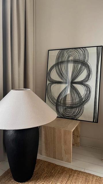 Groot abstract kunstwerk beschikbaar voor biedingen