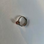 Vintage ring met granaatsteentje - zilver zonder merk, Sieraden, Tassen en Uiterlijk, Antieke sieraden, Ophalen of Verzenden, Overige materialen