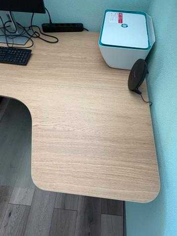 BEKANT hoekbureau rechts – zo goed als nieuw - afbeelding 3