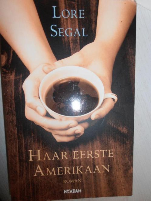 Lore Segal  Haar eerste Amerikaan, Boeken, Romans, Zo goed als nieuw, Nederland, Ophalen of Verzenden