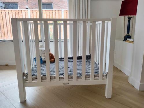 Bopita box wit en Koeka boxkleed, Kinderen en Baby's, Boxen, Zo goed als nieuw, Boxkleed, Ophalen of Verzenden