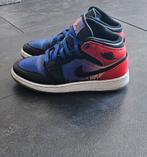 Nike air jordan 1 mid "skyline" mt 37.5, Ophalen of Verzenden, Zo goed als nieuw, Schoenen