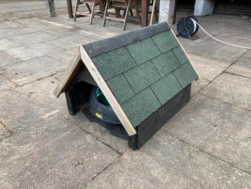 Huisje afdakje robotgrasmaaier, Tuin en Terras, Grasmaaiers, Gebruikt, Cirkelmaaier, Ophalen