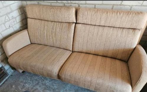 Twee zo goed als nieuwe tweezitsbanken, Huis en Inrichting, Banken | Sofa's en Chaises Longues, Zo goed als nieuw, Minder dan 150 cm
