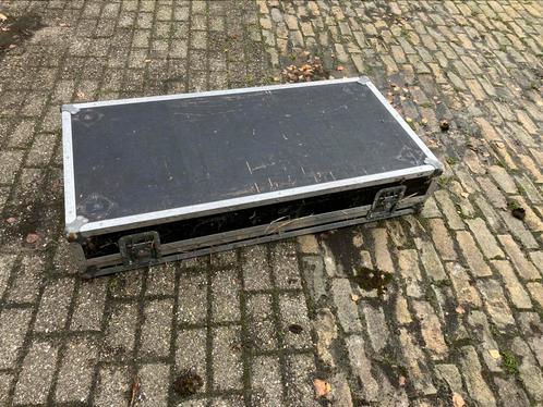 Robuuste flightcase 133x65x24 cm – met schuimvulling, Muziek en Instrumenten, Behuizingen en Koffers, Gebruikt, Overige instrumenten