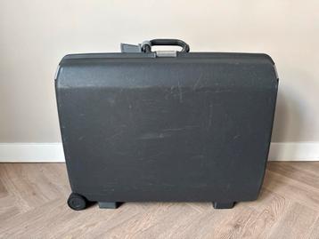 Samsonite Koffer met Wieltjes en Slot beschikbaar voor biedingen