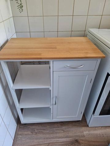 Bijzetkastje keuken beschikbaar voor biedingen