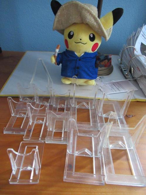 kunststof STANDAARD om Pokémon Promocard in te zetten, Hobby en Vrije tijd, Verzamelkaartspellen | Pokémon, Zo goed als nieuw