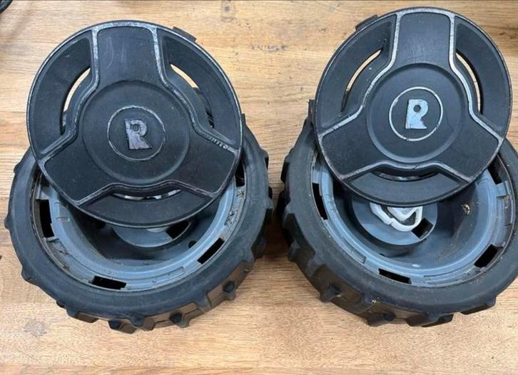 Robomow Brede Wielen Set (uit RC 308u), Tuin en Terras, Robotmaaiers, Gebruikt, Ophalen