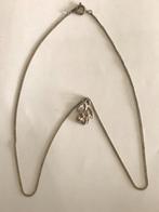 Ketting met hanger Roos, zilverkleurig, 40 cm lengte., Ophalen of Verzenden, Zo goed als nieuw, Zilver, Overige materialen