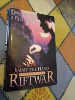 Raymond feist jimmy the hand riftwar hardcover., Boeken, Fantasy, Ophalen, Gelezen, Raymond E. Feist
