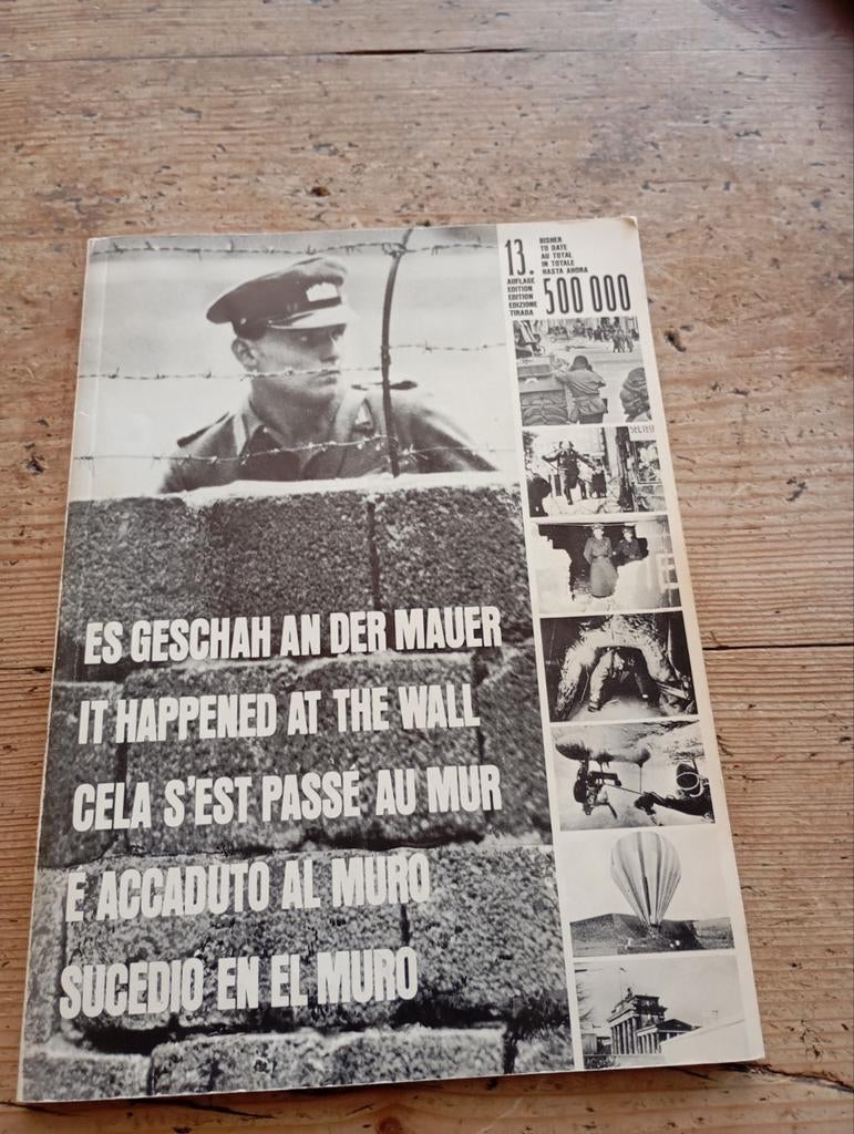 Vintage DDR Der Mauer De Muur Berlijn Boek, Antiek en Kunst, Curiosa en Brocante, Ophalen of Verzenden