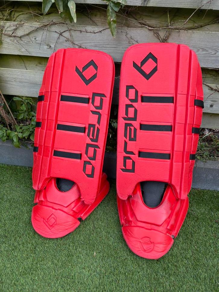Professionele set Brabo legguars en klompen maat L, Sport en Fitness, Hockey, Zo goed als nieuw, Ophalen of Verzenden