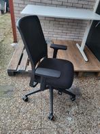 Bureua met Stoel (verstelbaar), Ophalen