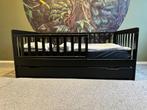 Zwart houten peuterbed, Kinderen en Baby's, Kinderkamer | Bedden, Ophalen, 70 tot 85 cm, 140 tot 160 cm, Zo goed als nieuw