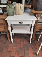 Landelijke witte bijzettafel lade onderplateau, Ophalen, Minder dan 55 cm, Zo goed als nieuw, 60 cm of meer