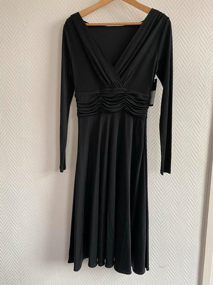 Nice Connection Maat M, Kleding | Dames, Jurken, Gedragen, Maat 38/40 (M), Zwart, Knielengte, Ophalen of Verzenden