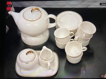 VINTAGE THEESERVIES beschikbaar voor biedingen