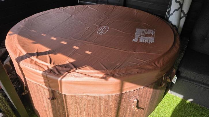 Spa, Tuin en Terras, Bubbelbaden en Hottubs, Zo goed als nieuw, Vast, Afdekzeil, Filter, Pomp, Ophalen