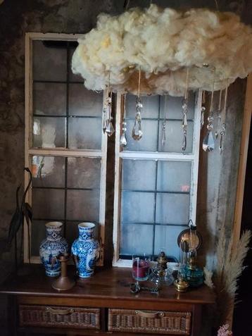 Oude en jongere bijzondere spullen  beschikbaar voor biedingen