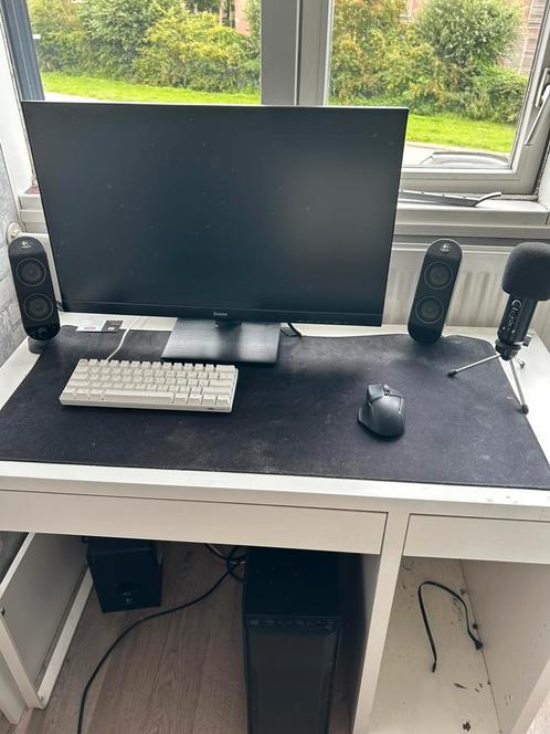 Complete setup voor gamen of werk, Computers en Software, Desktop Pc's, Gebruikt, 3 tot 4 Ghz, HDD, 8 GB, Met videokaart, Met monitor