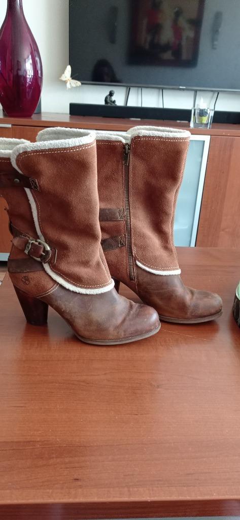 Timberland laarzen Suède Cognac. Zie tekst., Kleding | Dames, Schoenen, Zo goed als nieuw, Hoge laarzen, Bruin, Ophalen of Verzenden