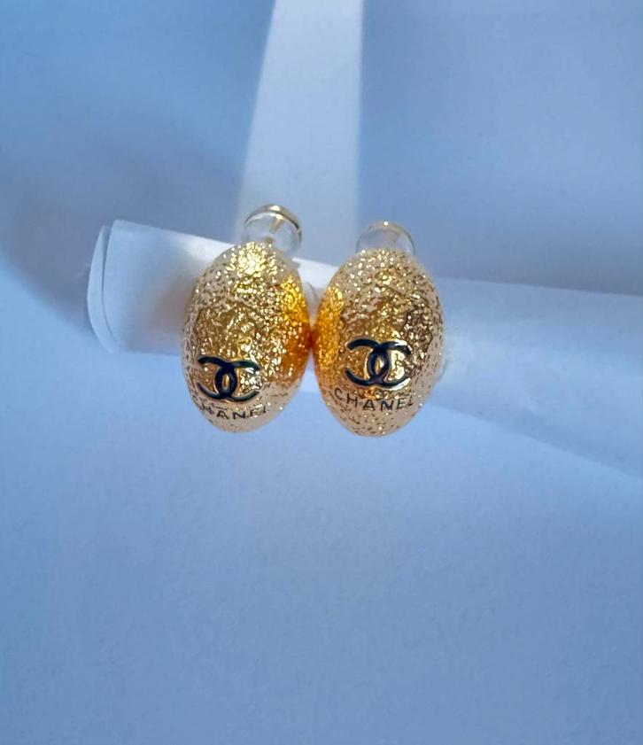 Oorbellen, Sieraden, Tassen en Uiterlijk, Oorbellen, Zo goed als nieuw, Knopjes of Stekers, Goud, Met strass, Verzenden