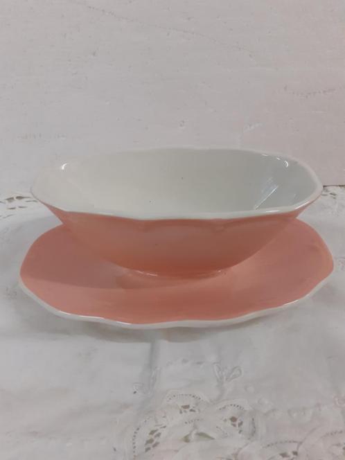 BFK - Boch Belgium - mooie roze aardewerk jus / sauskom, Antiek en Kunst, Antiek | Servies los, Ophalen of Verzenden